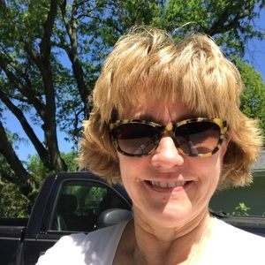 Meet your Posher, Lori